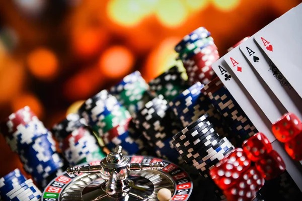 lumbung138 mobile app showing live casino and sportsbook sections